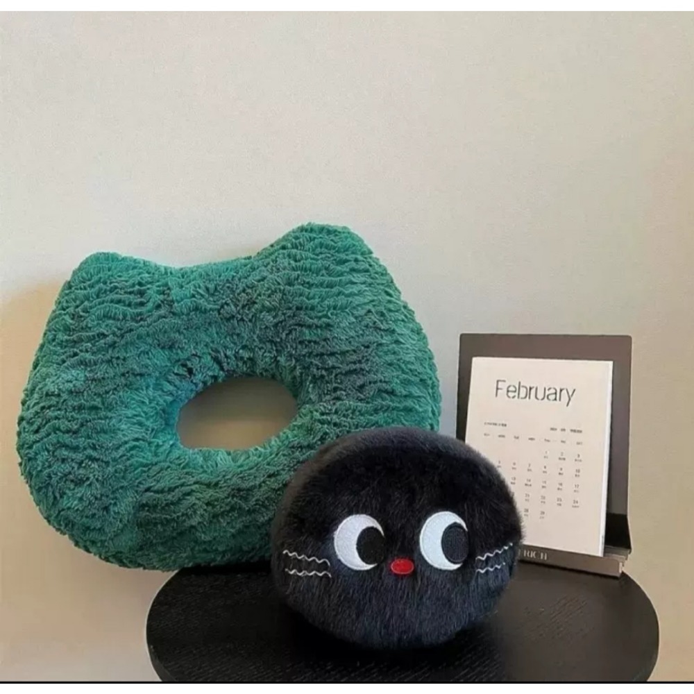 （現貨白色+預購）卡通抱枕 網紅貓咪抱枕 微粒子護頸枕 汽車飛機旅行枕 沙發腰靠 可愛毛絨 小時候生活家居_冠宇百貨屋-細節圖3