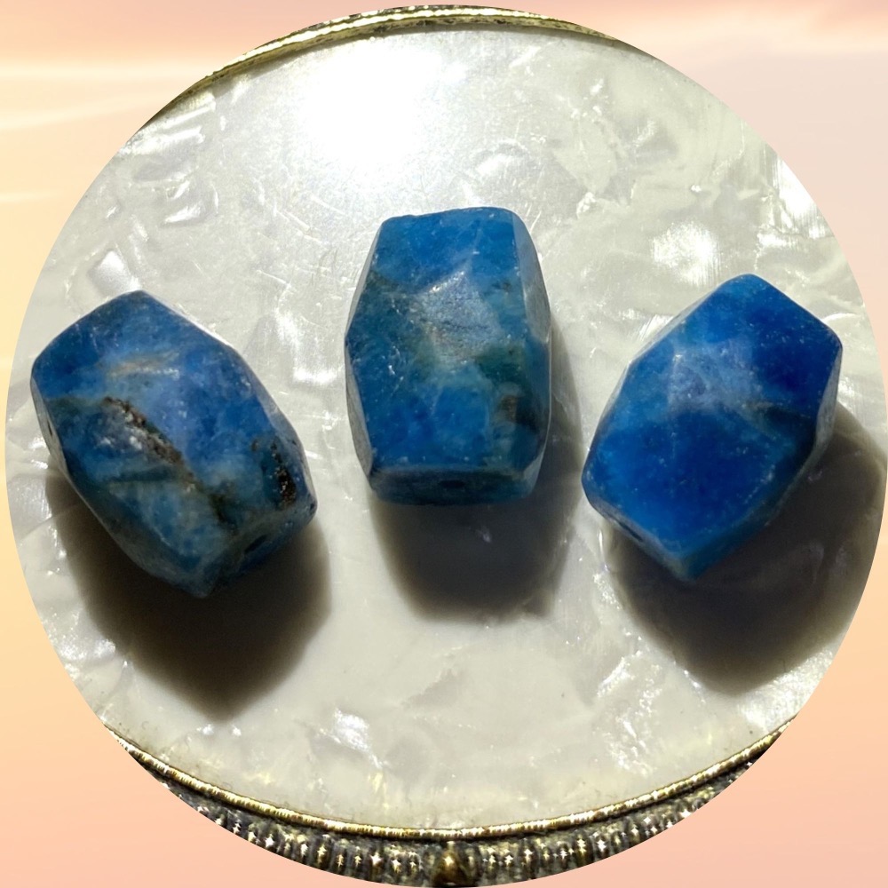 磷灰石隨形切面珠 直孔 桶珠 切面不規則 切角隨形珠 適合DIY手作 天然石手作材料 單個隨機出貨-細節圖2