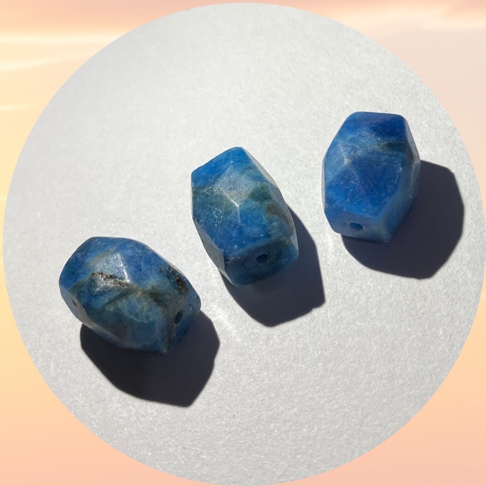 磷灰石隨形切面珠 直孔 桶珠 切面不規則 切角隨形珠 適合DIY手作 天然石手作材料 單個隨機出貨-細節圖5