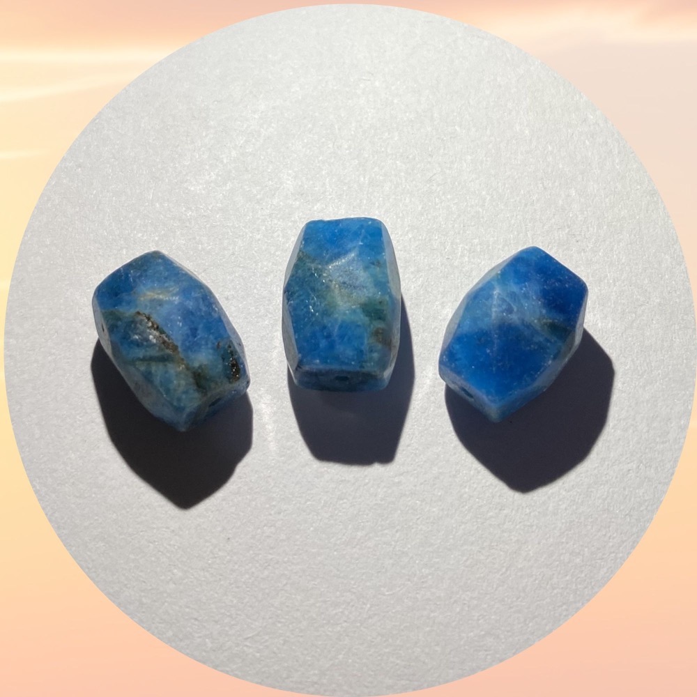 磷灰石隨形切面珠 直孔 桶珠 切面不規則 切角隨形珠 適合DIY手作 天然石手作材料 單個隨機出貨-細節圖6