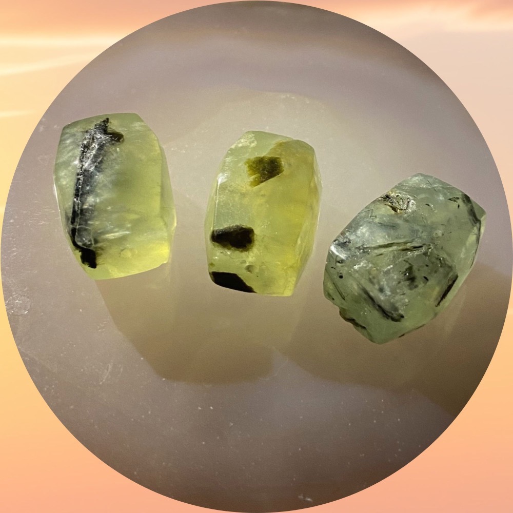 葡萄石隨形切面珠 直孔 桶珠 切面不規則 切角隨形珠 適合DIY手作 天然石手作材料 單個隨機出貨-細節圖2