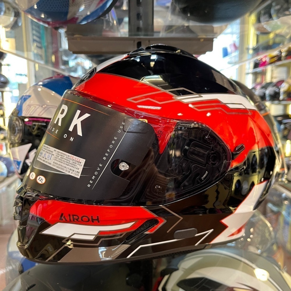 《一戴安全帽》Airoh SPARK 史巴克 全罩安全帽 內墨鏡 #素色/#花色款-細節圖9