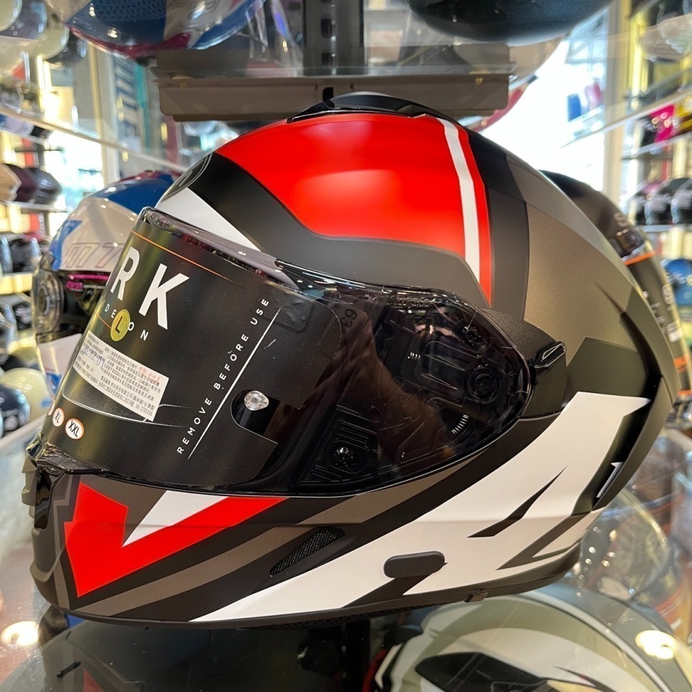 《一戴安全帽》Airoh SPARK 史巴克 全罩安全帽 內墨鏡 #素色/#花色款-細節圖10