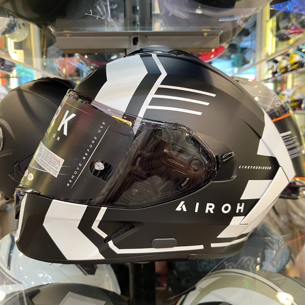 《一戴安全帽》Airoh SPARK 史巴克 全罩安全帽 內墨鏡 #素色/#花色款-規格圖11