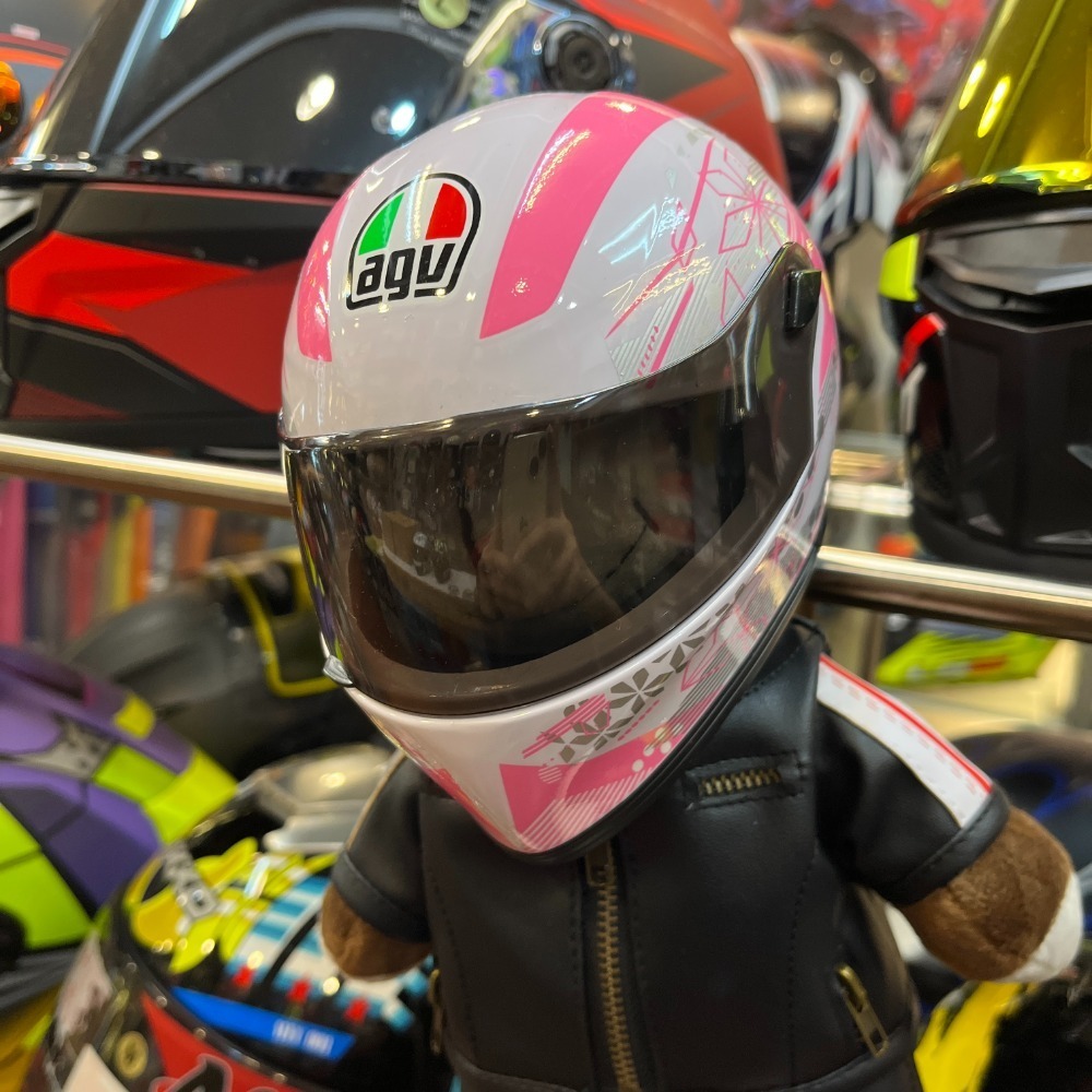 黑皮衣熊+粉/白色安全帽