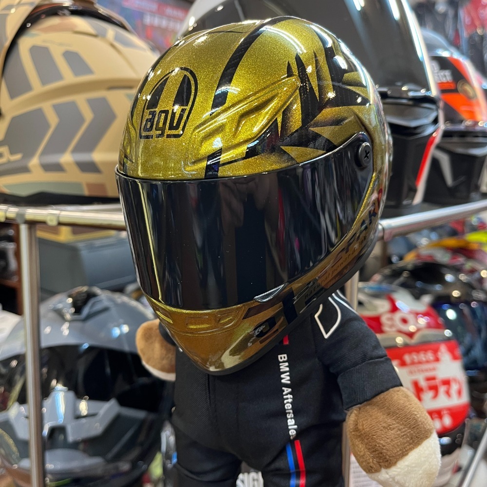 黑皮衣熊+黑金安全帽