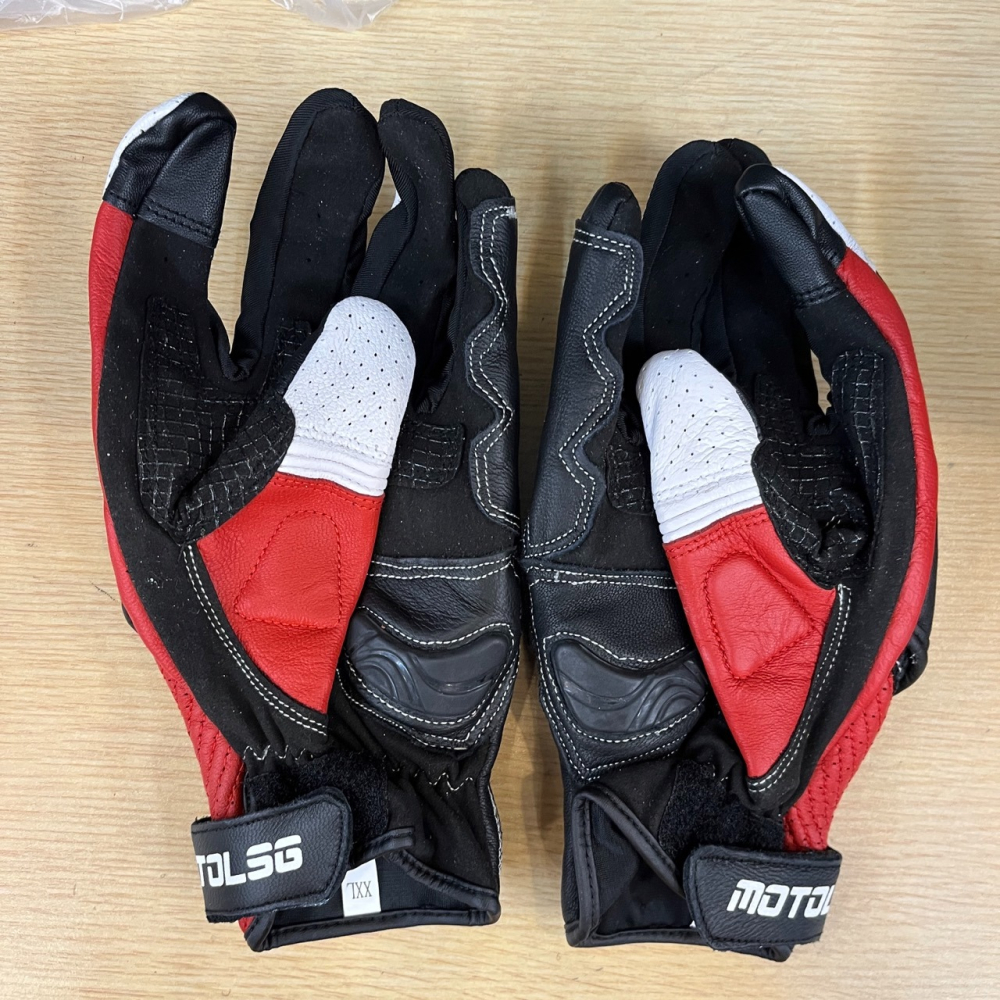 《一戴安全帽》MOTOLSG 騎行碳纖維防摔手套-細節圖2