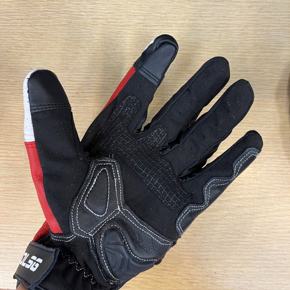 《一戴安全帽》MOTOLSG 騎行碳纖維防摔手套-細節圖4