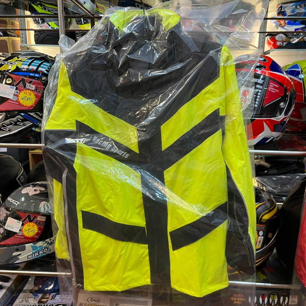 《一戴安全帽》勁風休閒型 WA-SR2 兩件式風雨衣 紅色/藍色/螢光黃/迷彩綠 鞋套設計-細節圖2