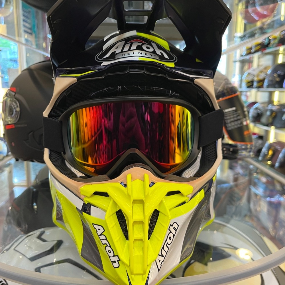 《一戴安全帽》Airoh TWIST 2.0 FRAME 輕量越野帽 ⚠️面框膠條氧化 可接受再下單❗️❗️-細節圖4