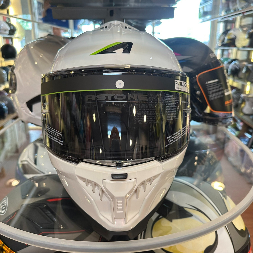 《一戴安全帽》ASTONE/GT6 #素色款 #變色龍白粉 內藏墨鏡 全罩式安全帽-細節圖5