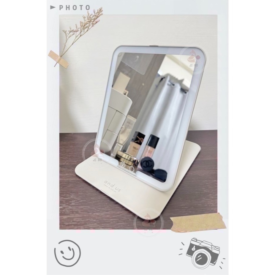 【JiBo吉寶日本代購】現貨 3coins 薄型 摺疊LED化妝鏡 旅遊旅行 折疊鏡-細節圖4