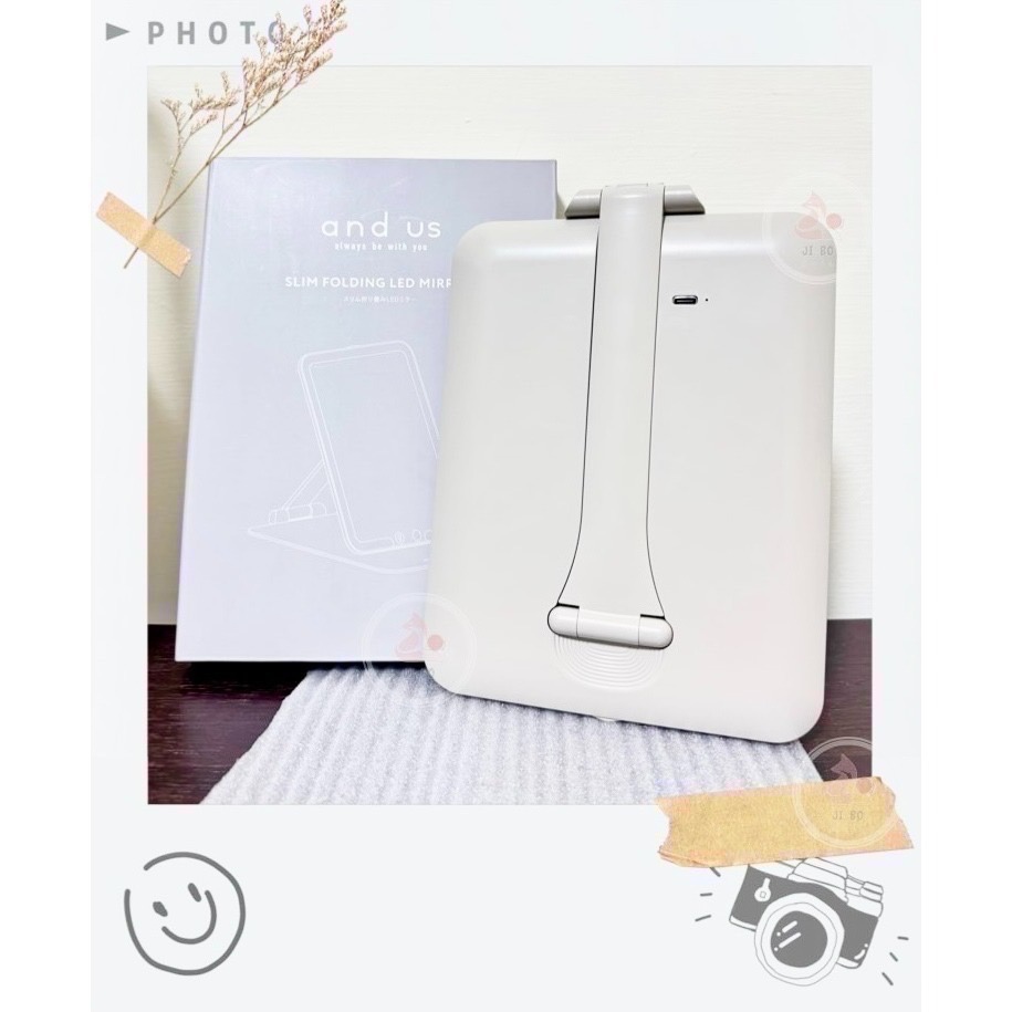 【JiBo吉寶日本代購】現貨 3coins 薄型 摺疊LED化妝鏡 旅遊旅行 折疊鏡-細節圖7