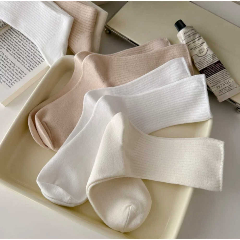 🏷️ins簡約純色堆堆襪-細節圖3