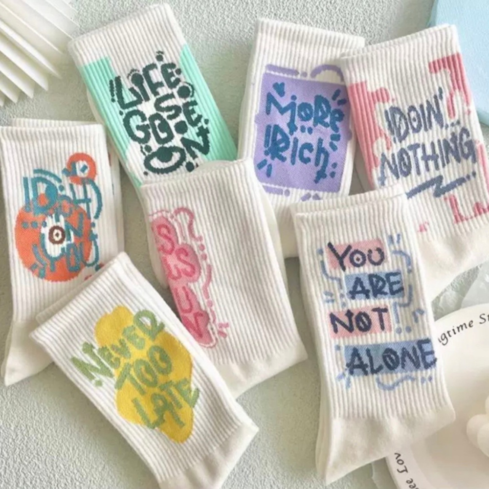 🏷️ins運動字母百搭學生中筒襪-細節圖2