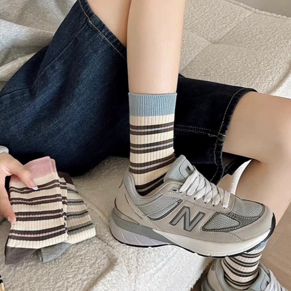 🏷️ins日系朝感百搭中筒襪-細節圖3