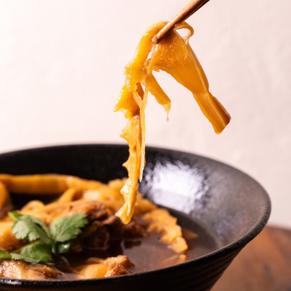 吃貨零食🍭│疲老闆 筍乾排骨 嚴選商品 滷汁 配飯 下飯 豬軟骨 筍乾 排骨 2入-細節圖6