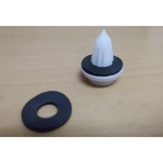 8號門扣 卡榫 門內 板扣 內飾板扣 卡子 xv Suzuki alto sx4 crossover vitara-細節圖2