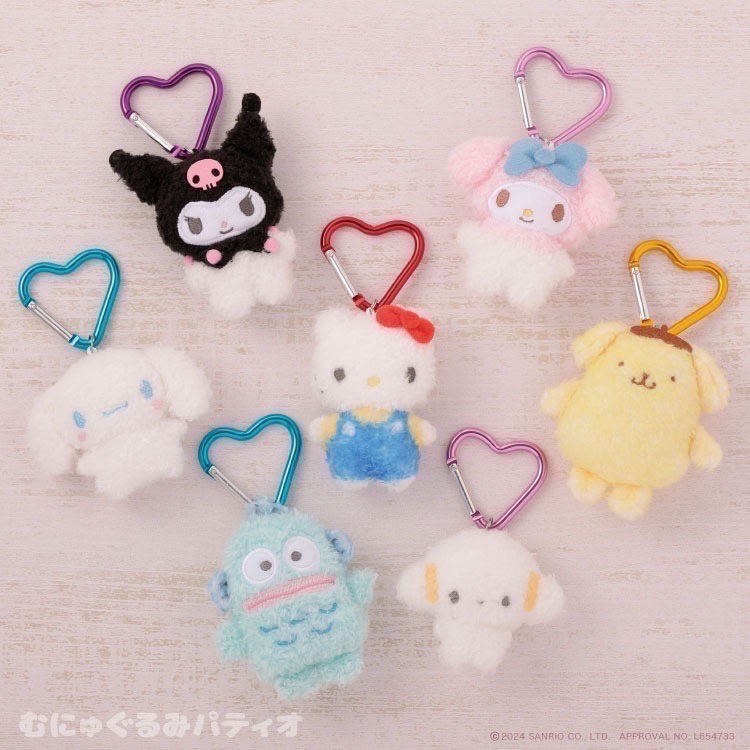現貨 三麗鷗 毛茸茸愛心釦 吊飾娃娃-細節圖3