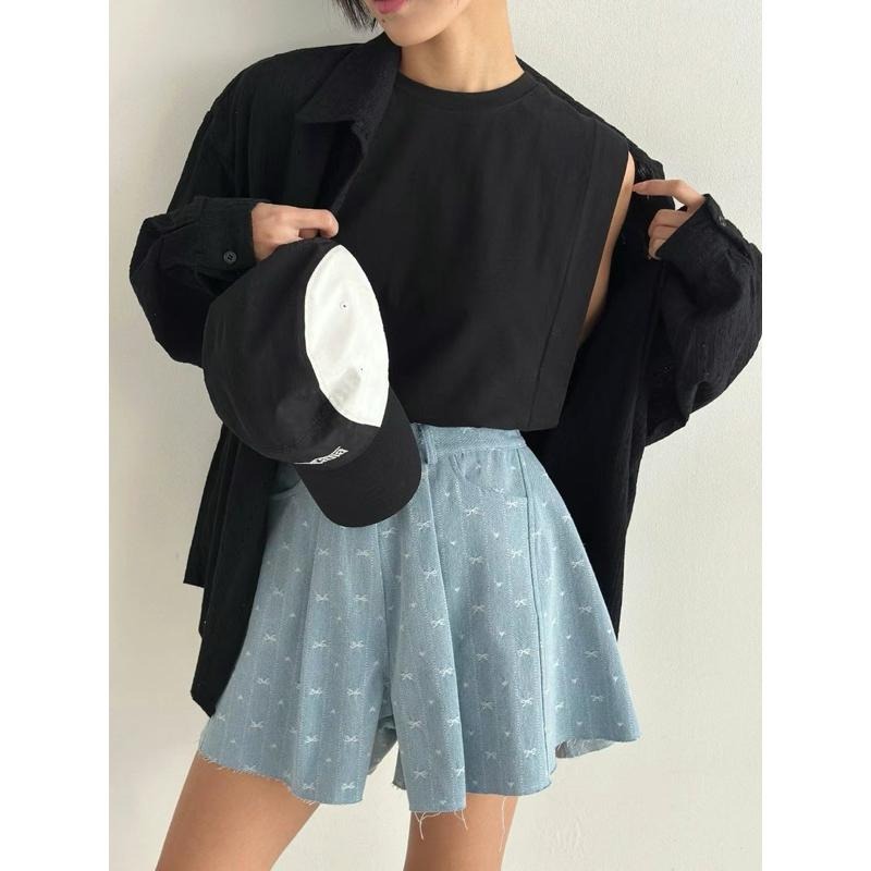 Ðöðöħö正韓製 兩色 愛心蝴蝶結後鬆緊牛仔短褲 修身設計 百搭單品-細節圖2