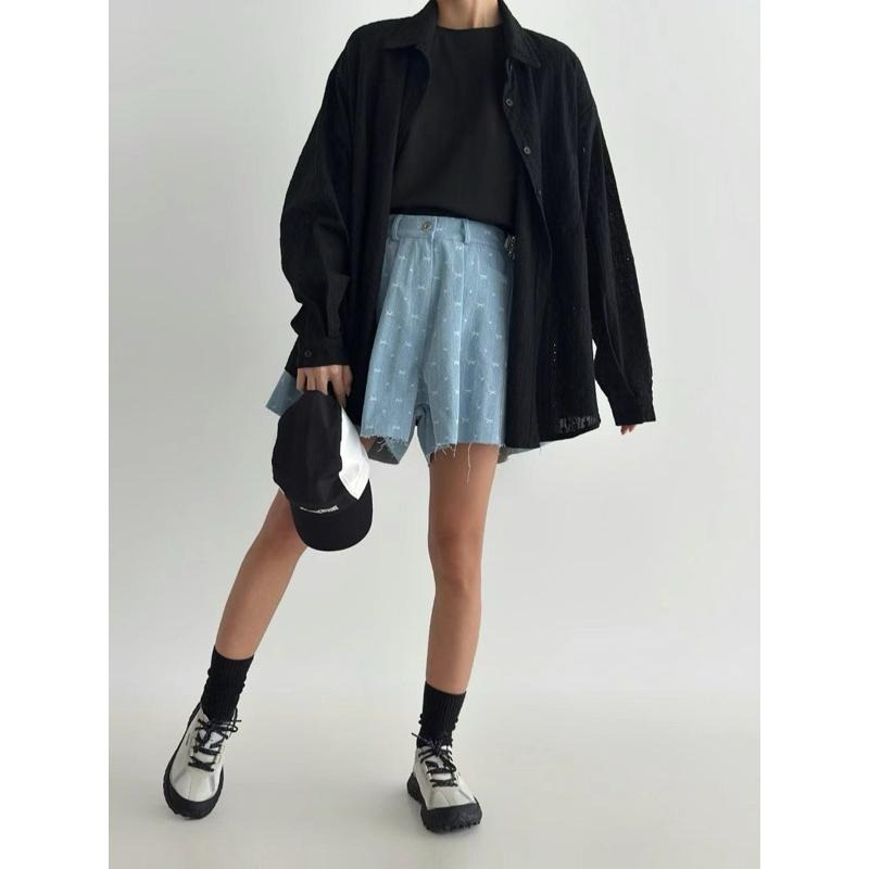 Ðöðöħö正韓製 兩色 愛心蝴蝶結後鬆緊牛仔短褲 修身設計 百搭單品-細節圖3