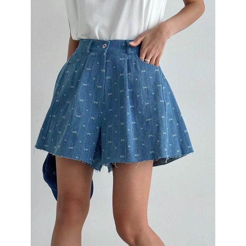 Ðöðöħö正韓製 兩色 愛心蝴蝶結後鬆緊牛仔短褲 修身設計 百搭單品-細節圖8