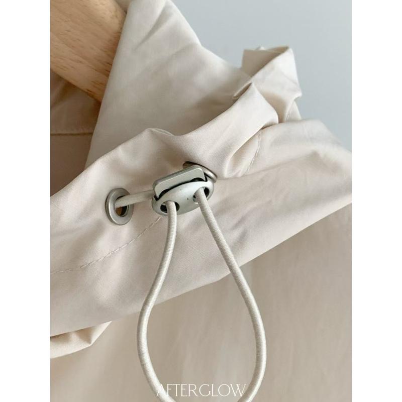 Ðöðöħö 正韓製 兩色 防風抽繩連帽外套 寬鬆版型 通勤穿搭-細節圖5