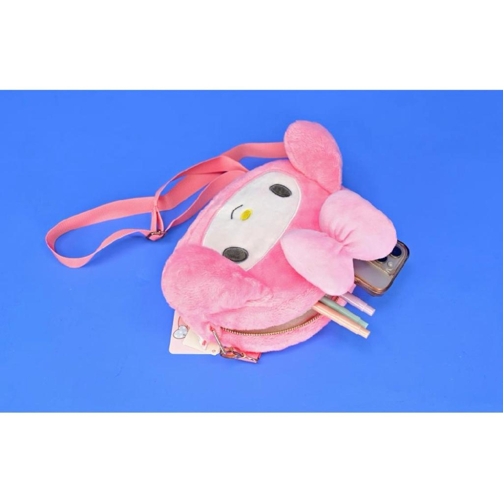台灣現貨商檢合格（6吋）正版授權三麗鷗美樂蒂娃娃側背包 小孩側背包 娃娃背包 絨毛背包 禮物兒童節禮物-細節圖2