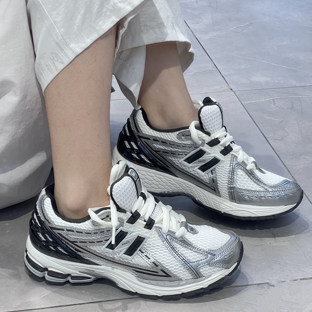 全新正版 New Balance  NB1906R Y2K  IU同款 熊貓 銀黑白 男女鞋 復古風 M1906RER-細節圖2