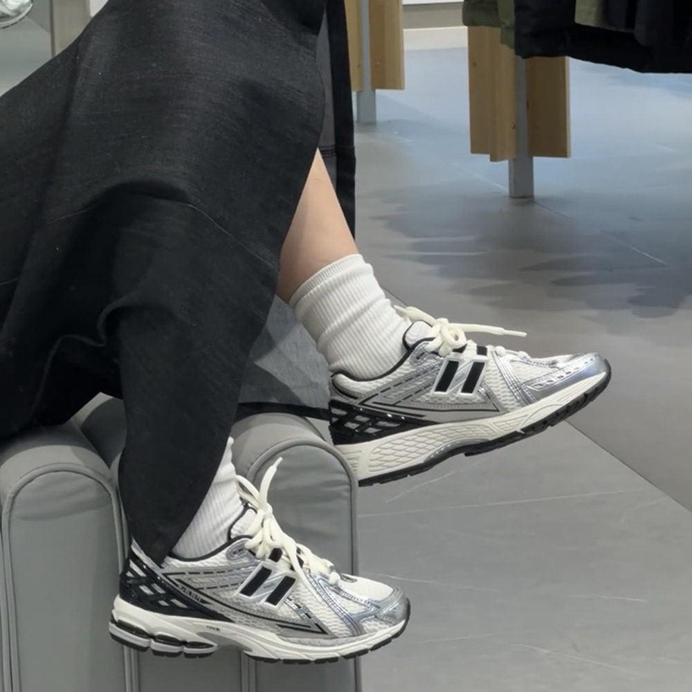 全新正版 New Balance  NB1906R Y2K  IU同款 熊貓 銀黑白 男女鞋 復古風 M1906RER-細節圖3