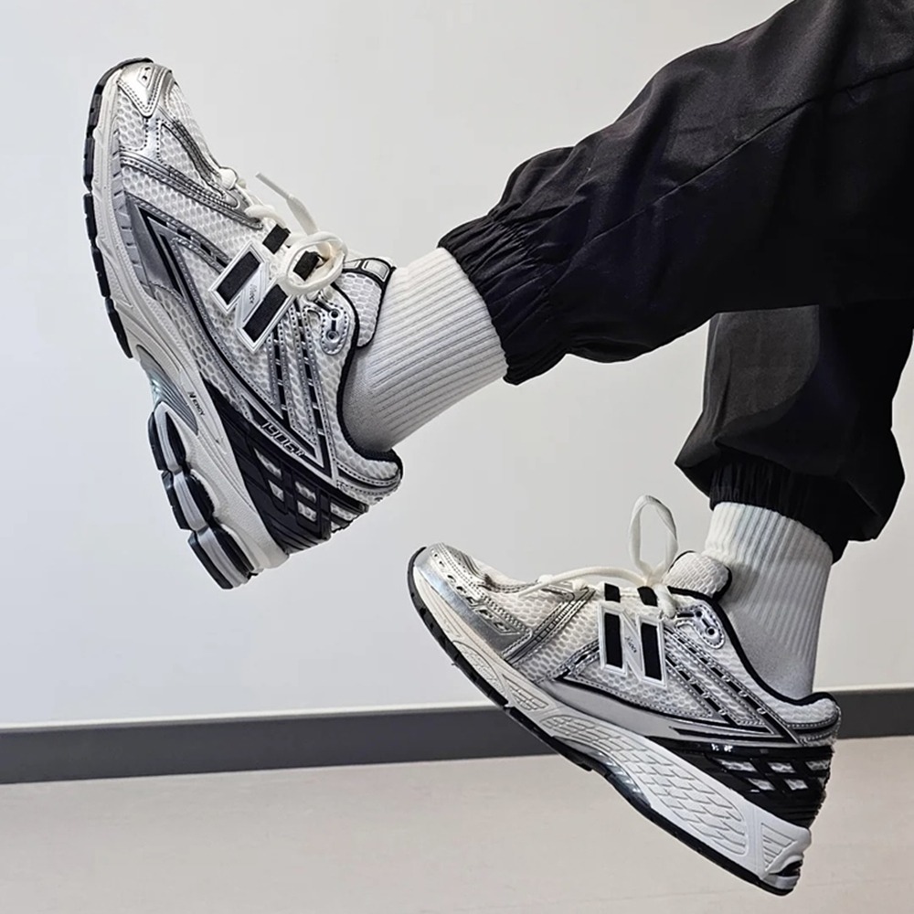 全新正版 New Balance  NB1906R Y2K  IU同款 熊貓 銀黑白 男女鞋 復古風 M1906RER-細節圖5