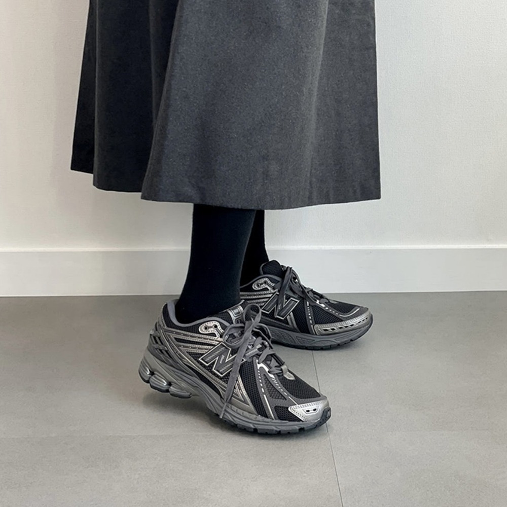 全新正版 New Balance NB 1906R  復古  黑武士 男女同款 休閒跑步鞋 復古風 百搭 M1906RE-細節圖2