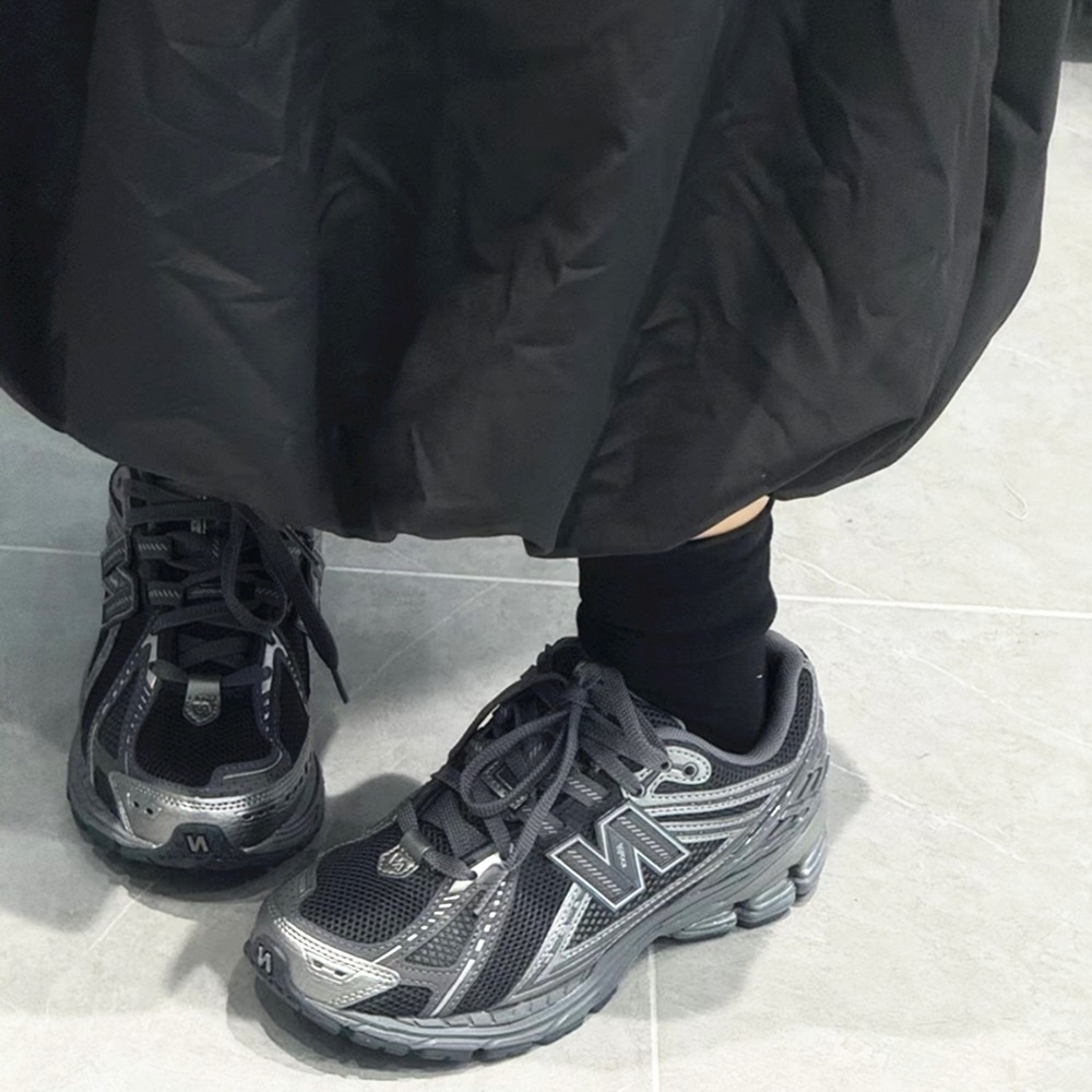 全新正版 New Balance NB 1906R  復古  黑武士 男女同款 休閒跑步鞋 復古風 百搭 M1906RE-細節圖7