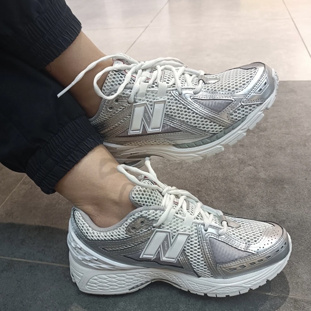 全新正版 New Balance NB 1906R 千禧風 復古  白銀 男女款 慢跑鞋 泫雅同款 M1906RCB-細節圖4
