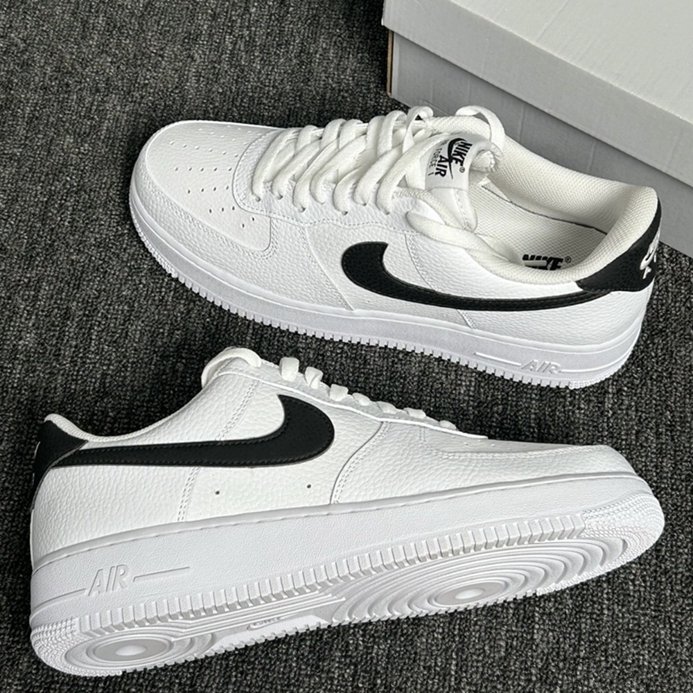正版 Nike  AIR FORCE 1 板鞋 男女同款 運動休閒鞋 黑白 AF1 經典復古風 CT2302-100空軍-細節圖6