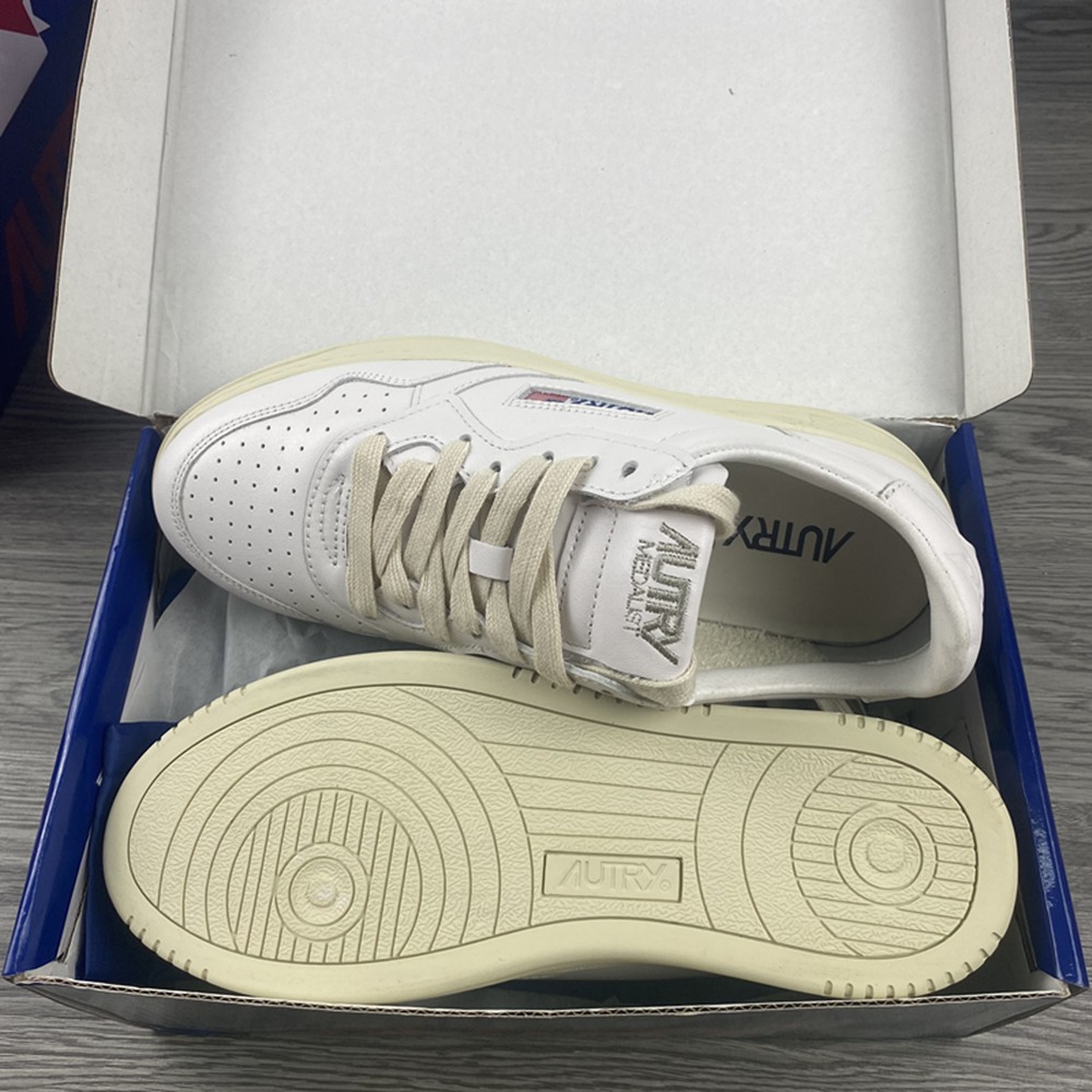 美國正版 Autry 小白鞋 復古皮革 板鞋 男女通用 mone同款 運動鞋 羊皮 黑白熊貓 米白 AULM-LL15-細節圖2