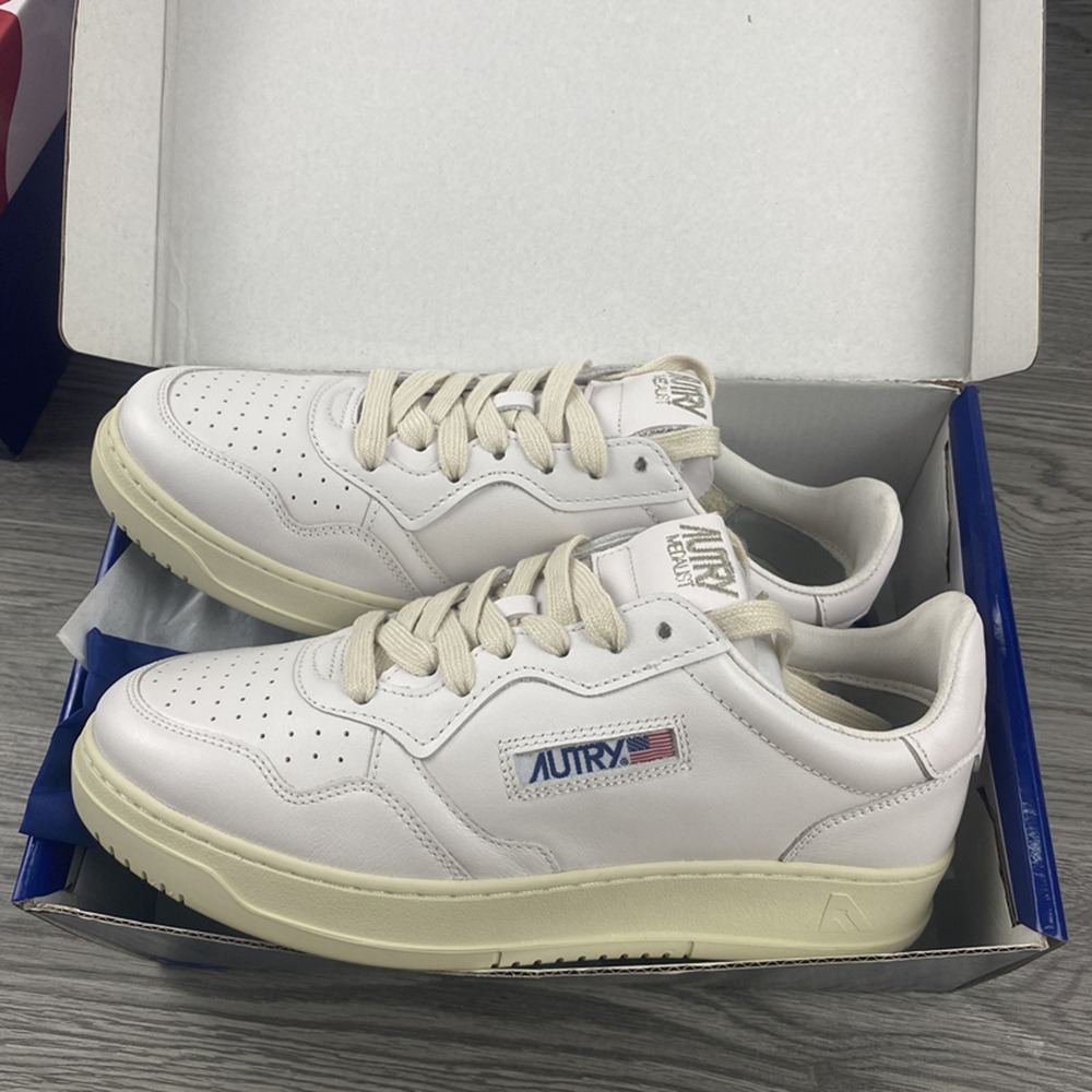 美國正版 Autry 小白鞋 復古皮革 板鞋 男女通用 mone同款 運動鞋 羊皮 黑白熊貓 米白 AULM-LL15-細節圖3