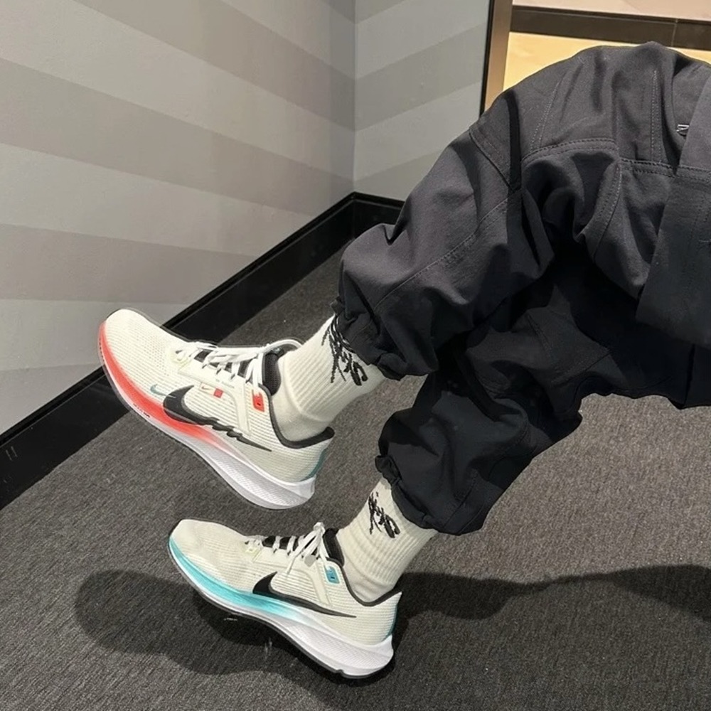 正版 Nike Air Zoom Pegasus 40 龍年限定 小飛馬 馬拉松 競速跑鞋男女通用 FZ5055-101-細節圖5