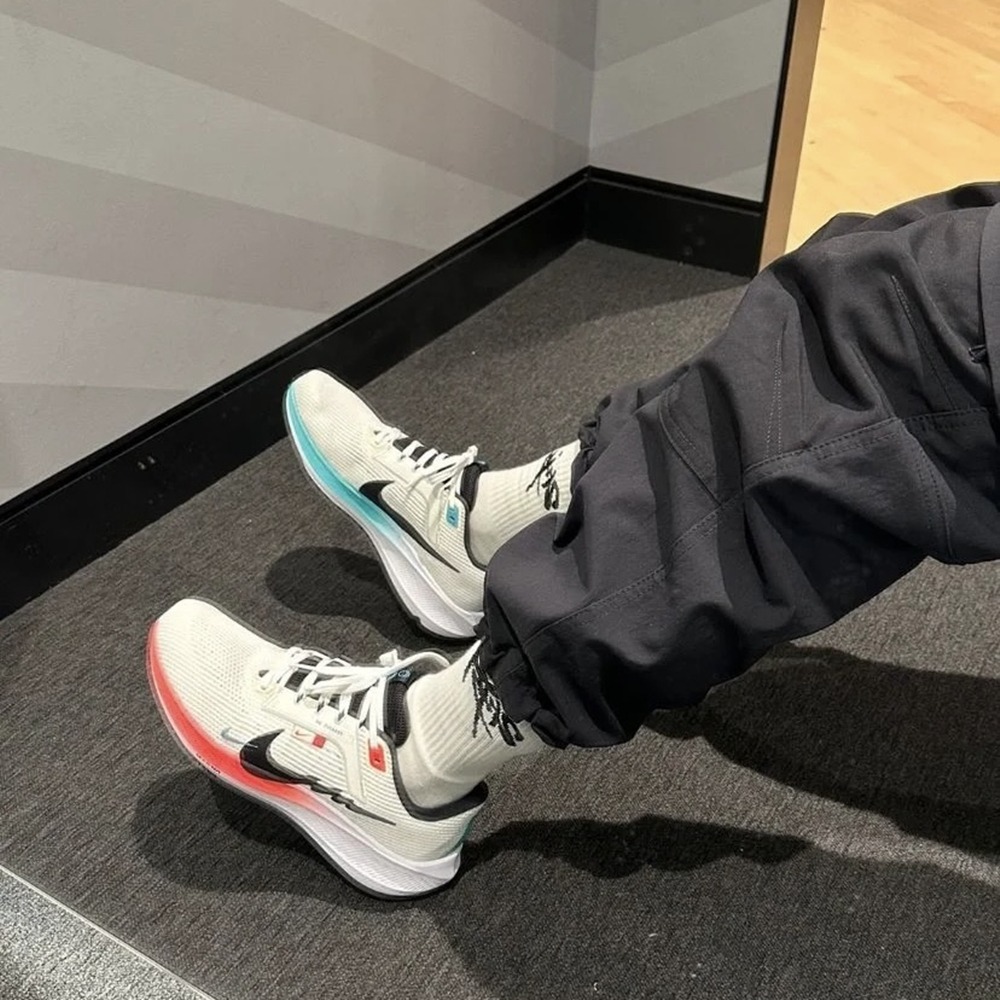 正版 Nike Air Zoom Pegasus 40 龍年限定 小飛馬 馬拉松 競速跑鞋男女通用 FZ5055-101-細節圖8