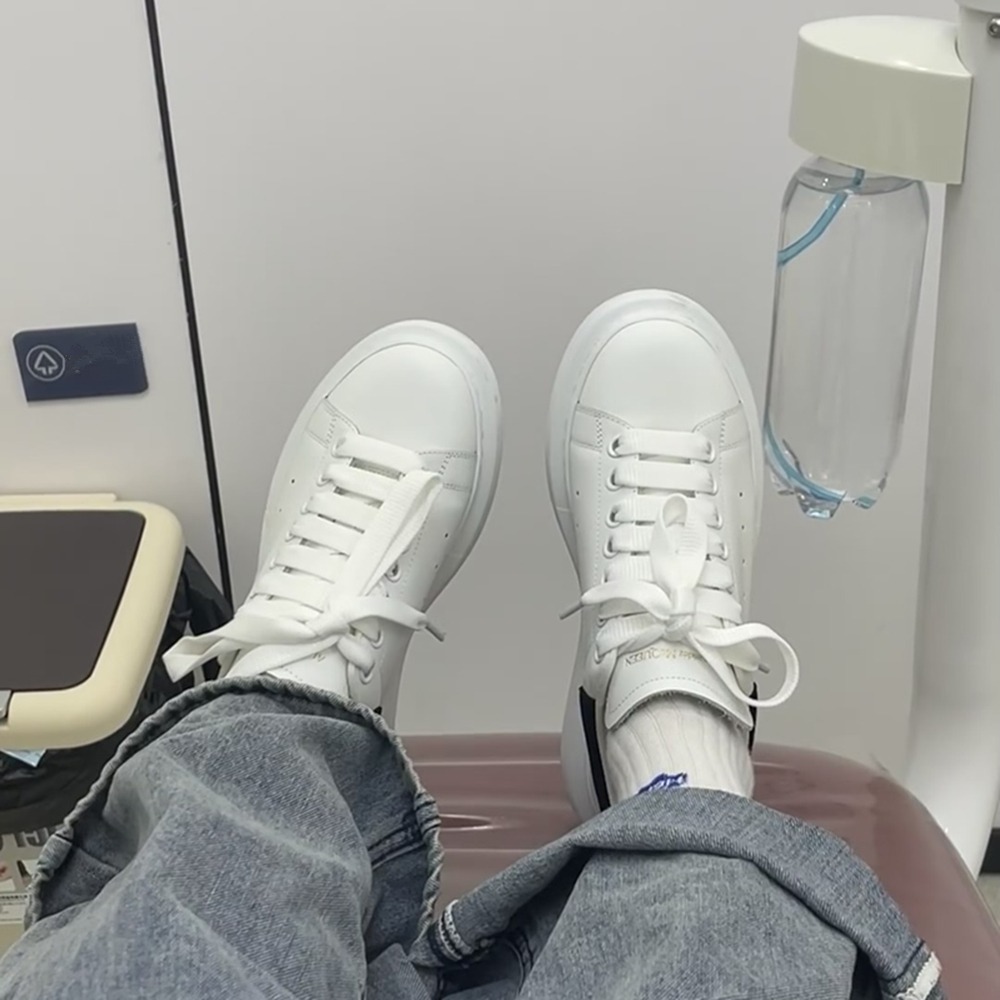 正版 Alexander McQUEEN mcq 小白鞋 增高鞋 黑絨尾 厚底鞋 休閒  麥昆 板鞋  百搭553770-細節圖4