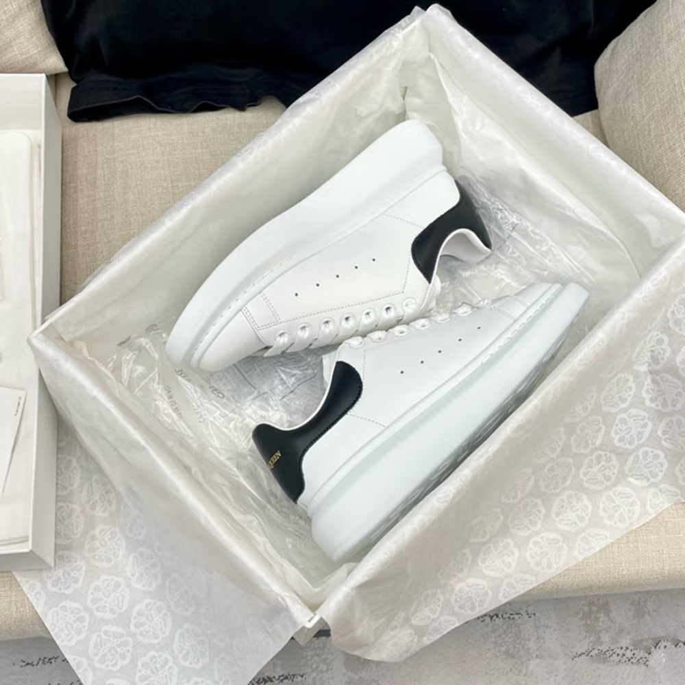 正版 Alexander McQUEEN mcq 小白鞋 增高鞋 黑皮尾 厚底鞋 休閒 麥昆 板鞋 百搭 男女通用 麥坤-細節圖2