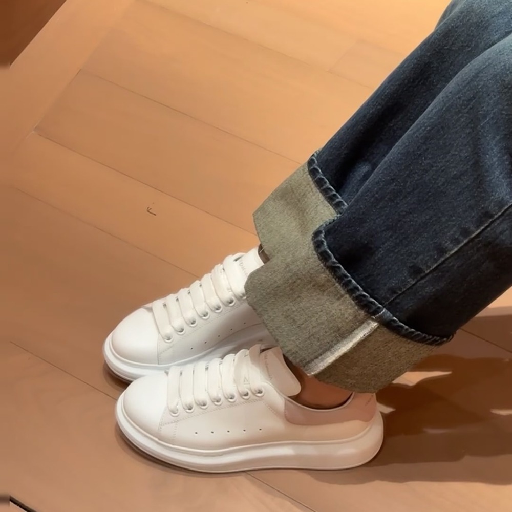 正版 Alexander McQUEEN mcq 小白鞋 增高鞋 粉絨尾 厚底鞋 休閒  麥昆 板鞋  百搭553770-細節圖9