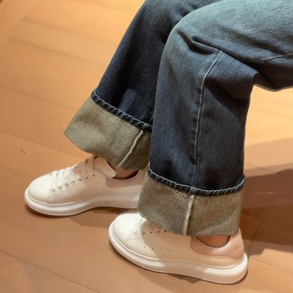 正版 Alexander McQUEEN mcq 小白鞋 增高鞋 粉絨尾 厚底鞋 休閒  麥昆 板鞋  百搭553770-細節圖10