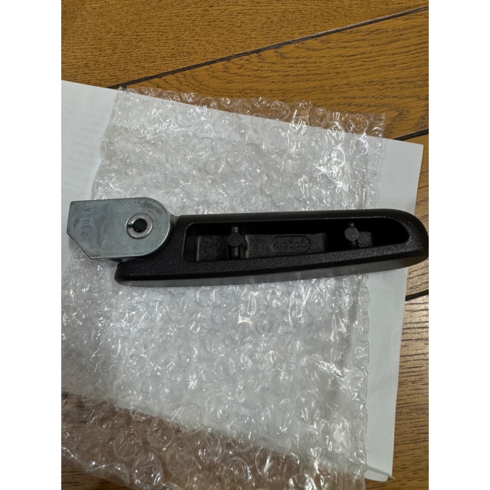 全新零件 原廠 Gogoro2 S2 ABS 石墨灰 右側腳踏座（銀河黑）-細節圖2