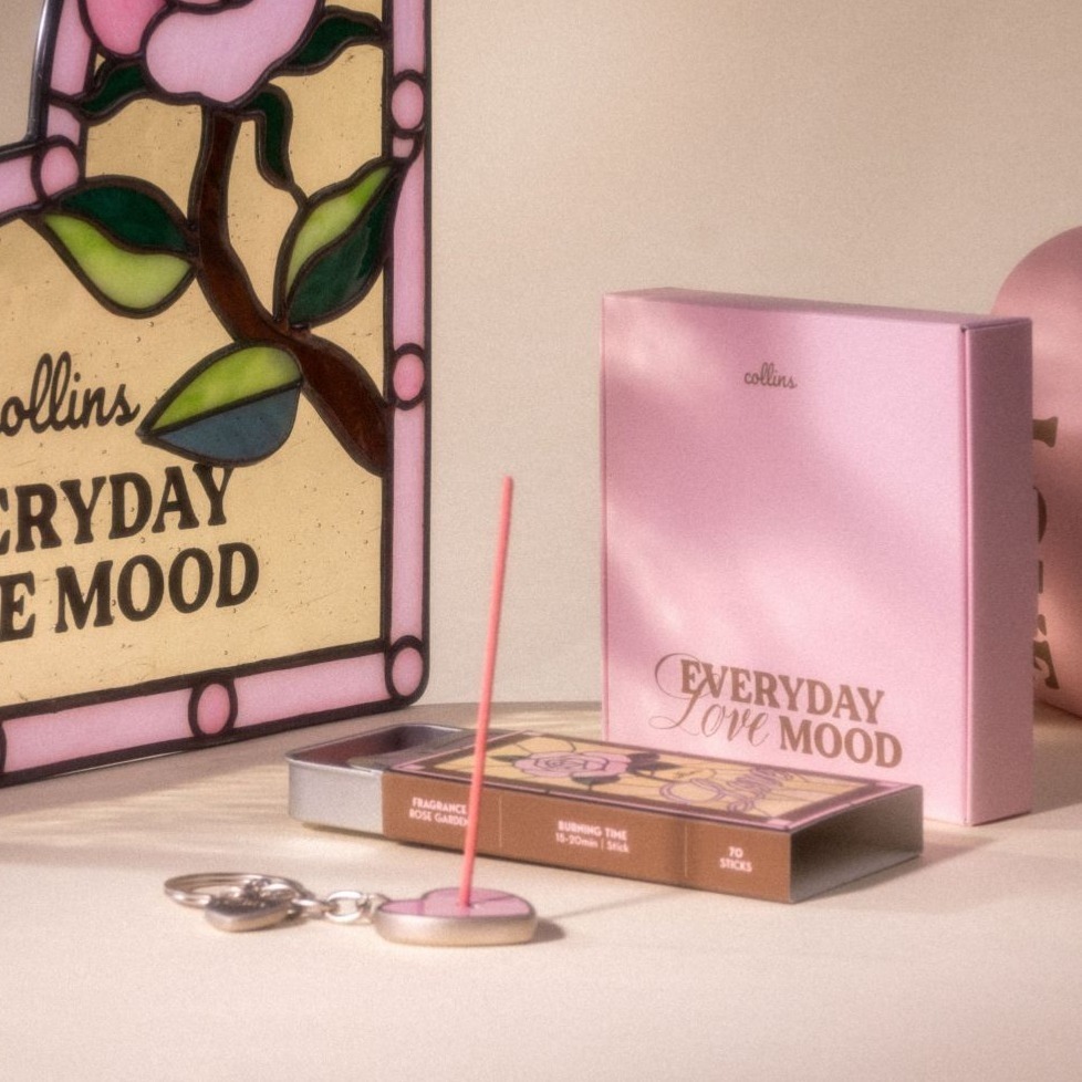 【Collins】鐵盒線香玫瑰莊園LOVE限定禮盒 (玫瑰莊園線香70支+心型鑰匙圈香盤)-細節圖3