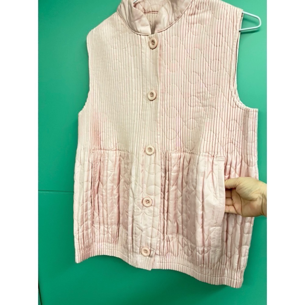 ［我愛皺摺名店］秋冬著 粗牙籤直條紋 澎簾皺摺 淺粉色 薄棉背心-細節圖3
