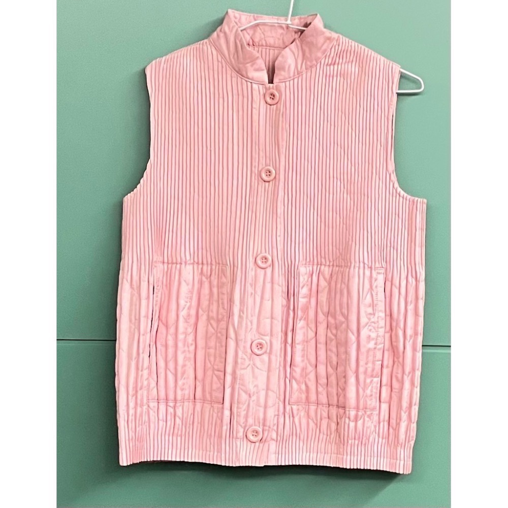 ［我愛皺摺名店］秋冬著 粗牙籤直條紋 澎簾皺摺 淺粉色 薄棉背心-細節圖6
