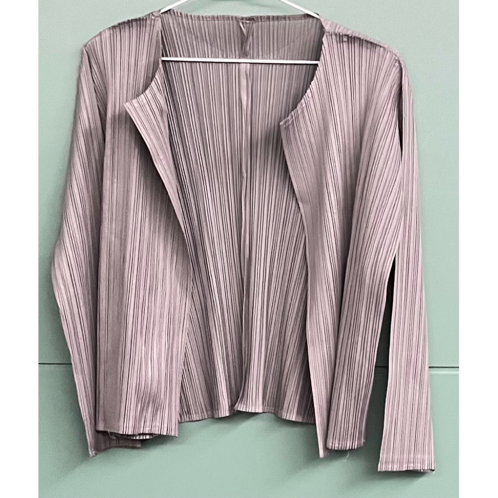 ［我愛皺摺名店］春秋著 KK直條紋皺摺 墨綠色 深紅色 淺灰色 開衫無釦外套-細節圖8