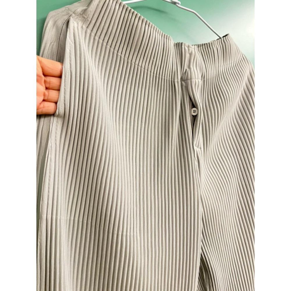 ［我愛皺摺名店］春秋著 粗牙籤直條紋皺摺 男款 淺灰色 長褲-細節圖3