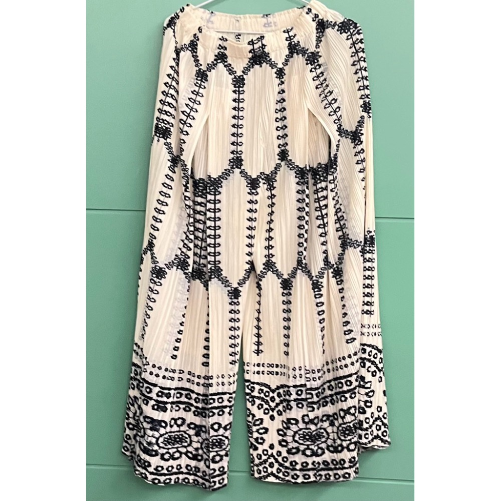 ［我愛皺摺名店］春秋著 KK直條紋皺摺 米白色 黑色蕾絲花 裙褲 長褲-細節圖2